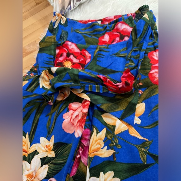 CUPCAKES & CASHMERE CROPPED PANTS - Picture 9 of 9